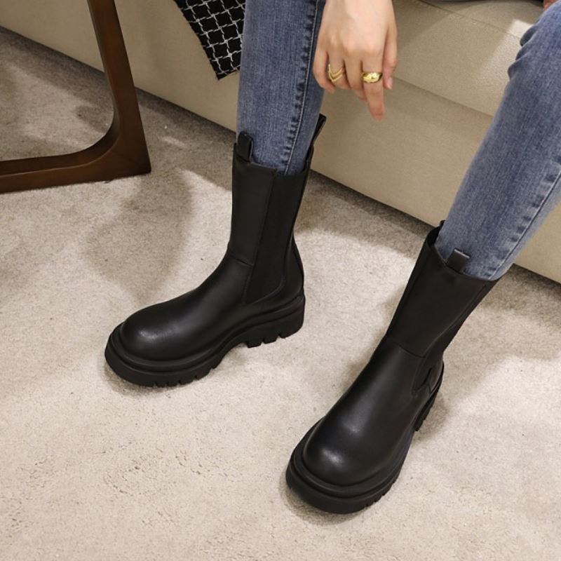 Klobige Plateaustiefel für Damen