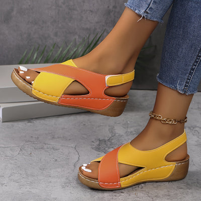 Damen Keilsandalen mit gekreuzten Riemen