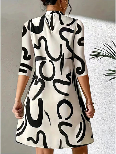 Damen Mini Kleid für den Sommer mit abstraktem Muster