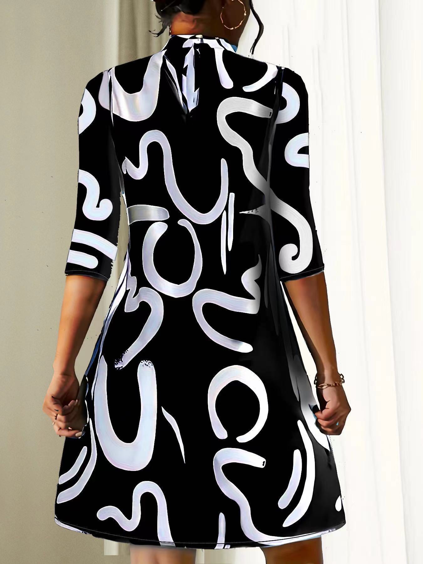 Damen Mini Kleid für den Sommer mit abstraktem Muster