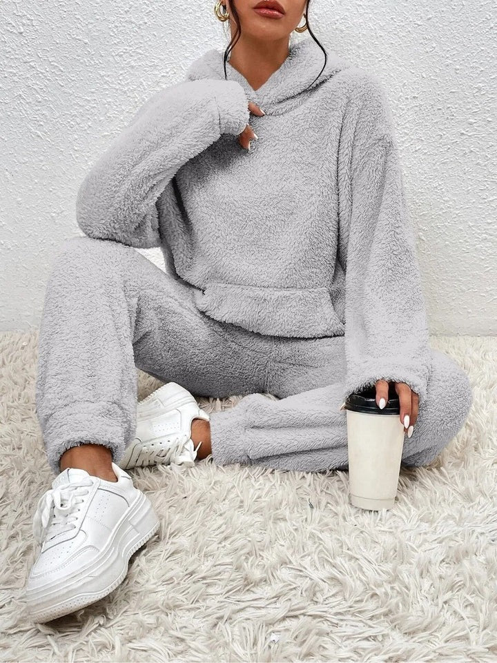 Damen-Hoodie und Jogginghose im Set