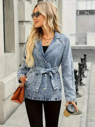 Damen-Jeansjacke mit doppelreihiger Knopfleiste