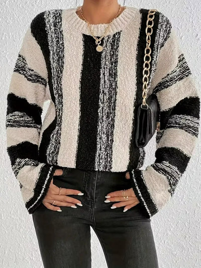 Damen-Pullover mit Rundhalsausschnitt und vertikalen Streifen