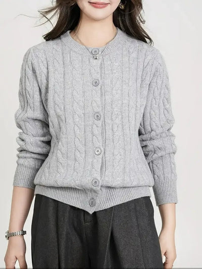 Damen-Strickjacke mit Knopfleiste und Zopfmuster