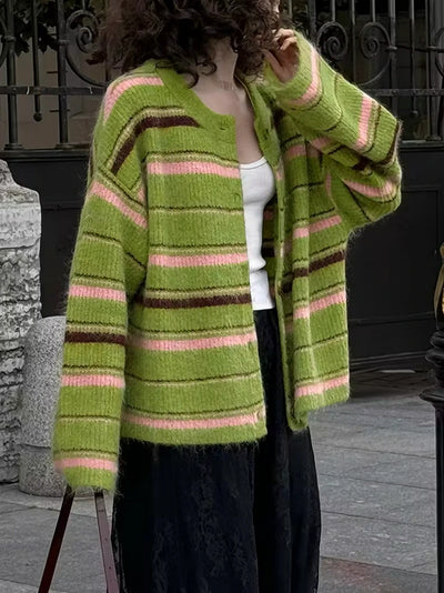 Damen Strickjacke mit Streifen und Knopfverschluss