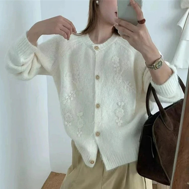 Damen Strickjacke mit Gesticktem Blumenmuster und Knöpfen