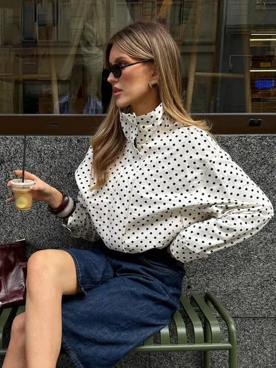 Damenjacke mit Polka-Dot-Muster und verkürzter Länge