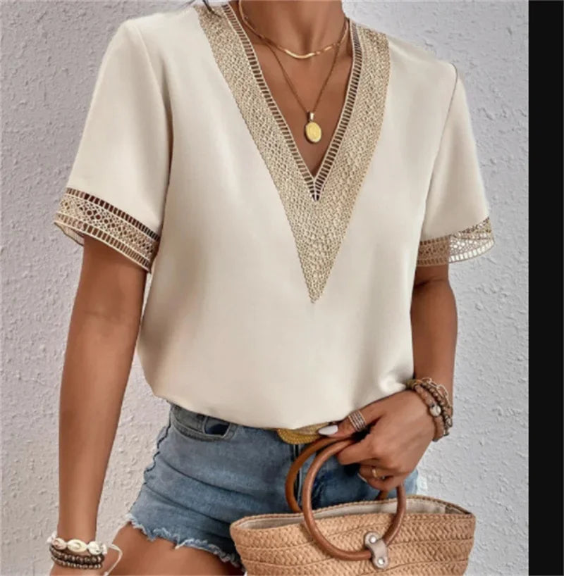 Damen Sommerbluse mit V-Ausschnitt und bestickten Details