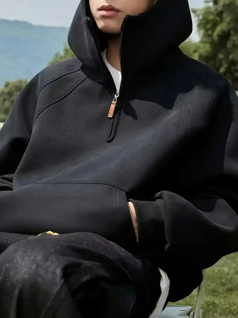 Herren-Pullover mit Kapuze und halbem Reißverschluss