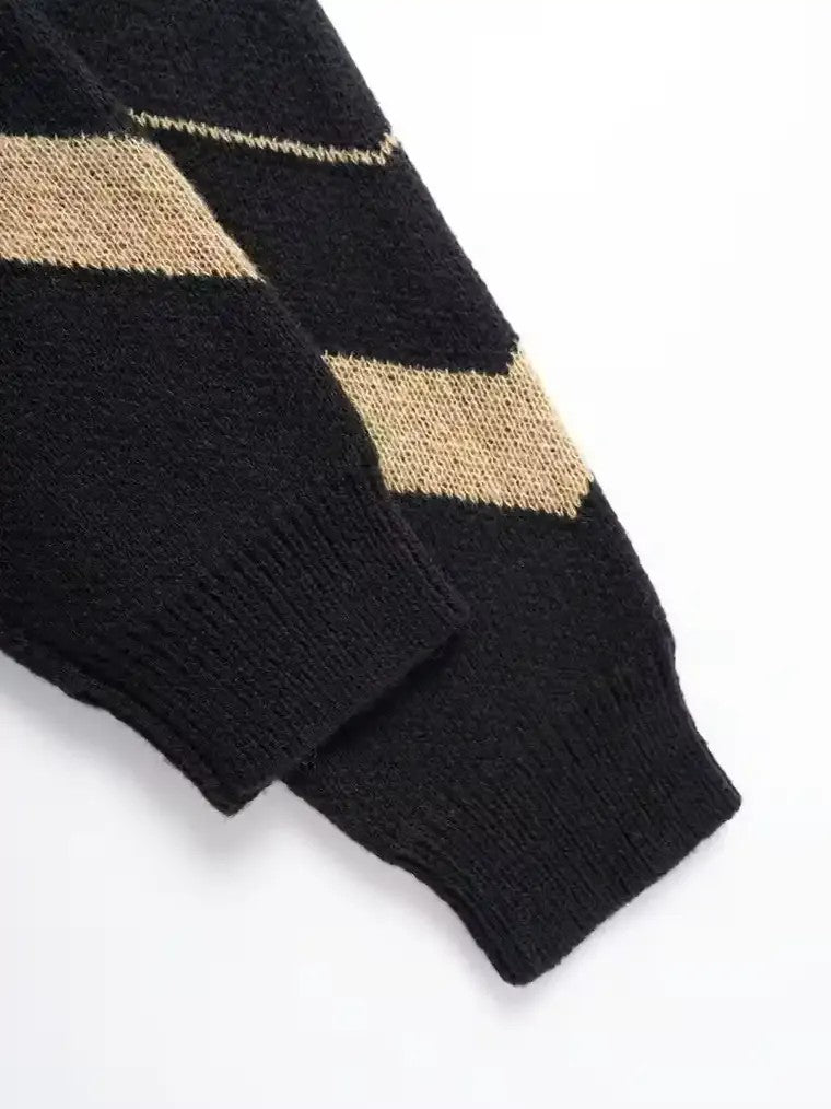 Herren-Strickjacke mit Chevron-Muster und Knopfleiste