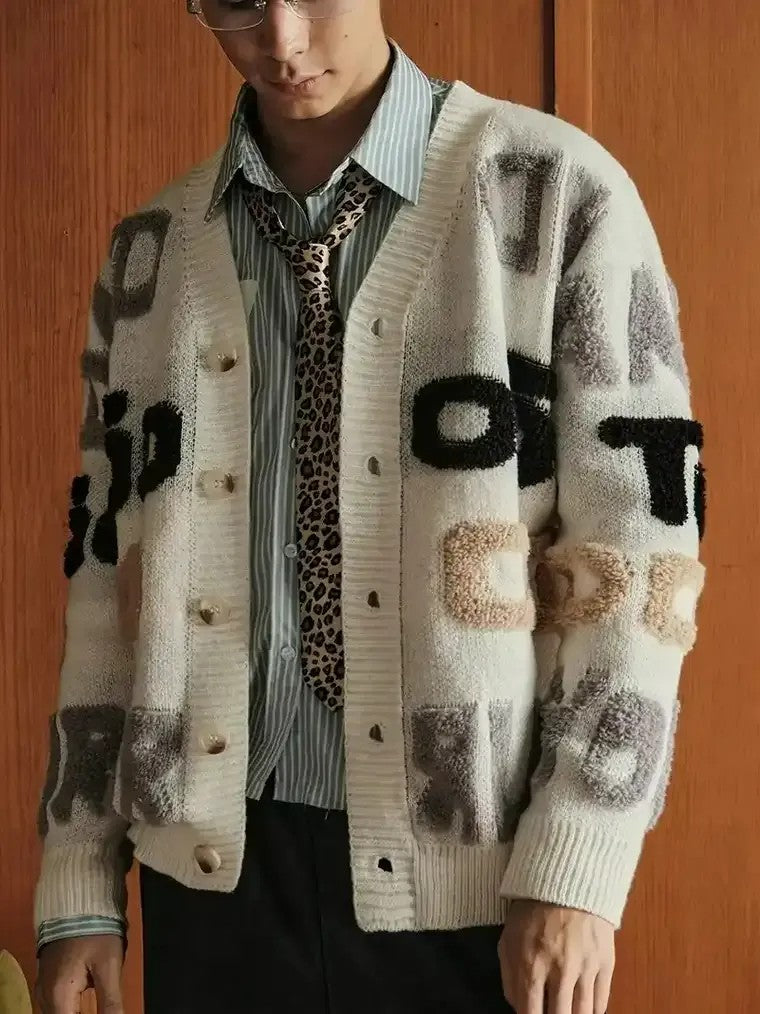 Herren Strickjacke mit Buchstabenmuster