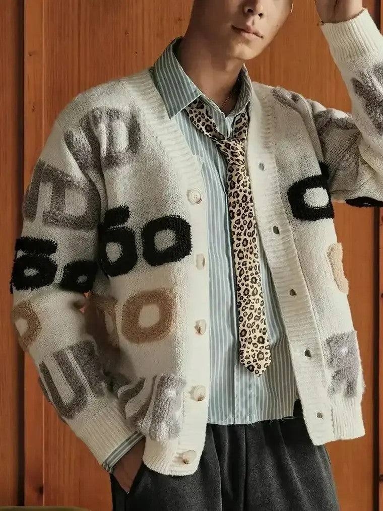 Herren Strickjacke mit Buchstabenmuster