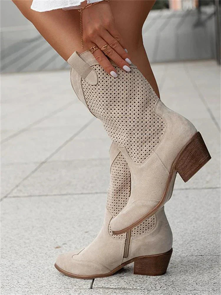 Damen Boots aus veganem Leder mit Blockabsatz und perforiertem Obermaterial