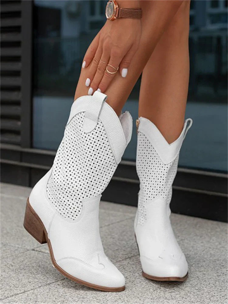 Damen Boots aus veganem Leder mit Blockabsatz und perforiertem Obermaterial