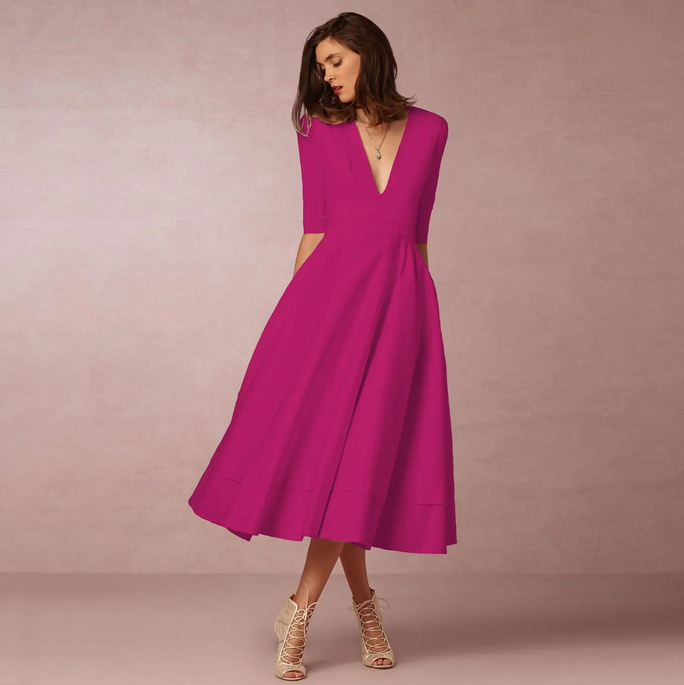 Damen Midikleid für den Sommer mit tiefem V-Ausschnitt