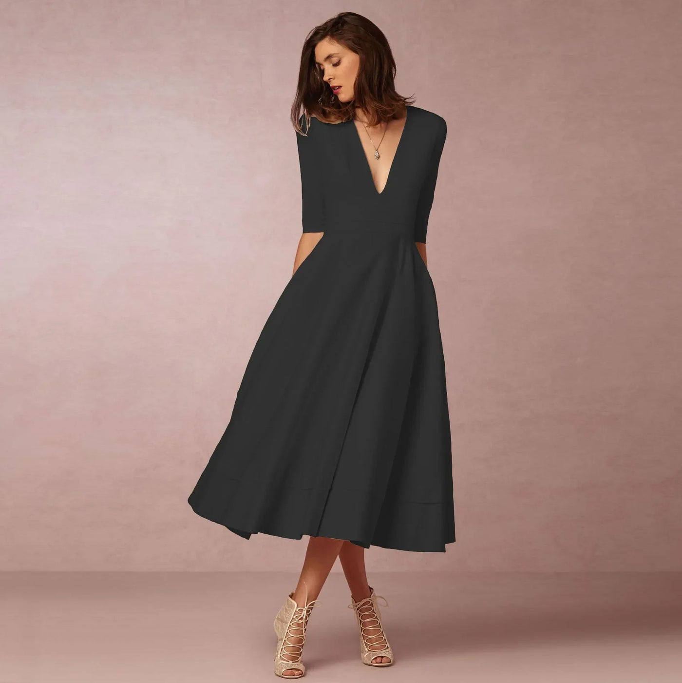 Damen Midikleid für den Sommer mit tiefem V-Ausschnitt