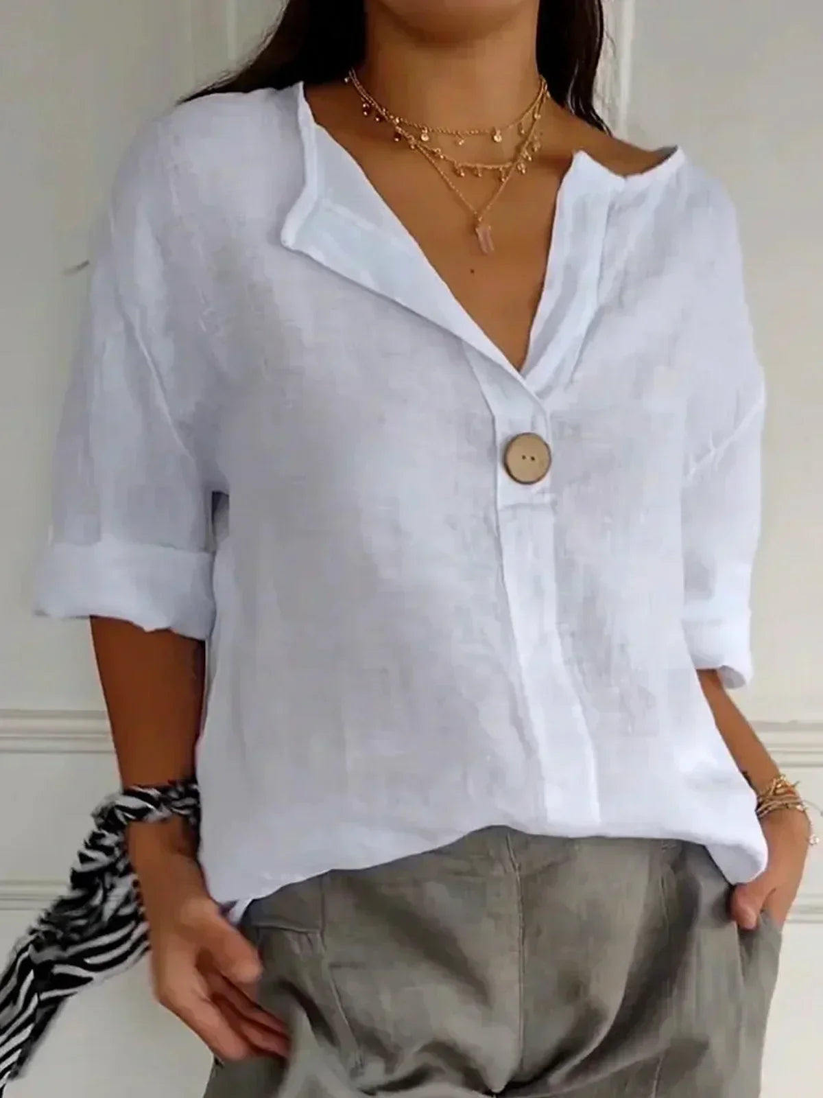 Damen Sommerbluse mit V-Ausschnitt und Ein-Knopf-Verschluss